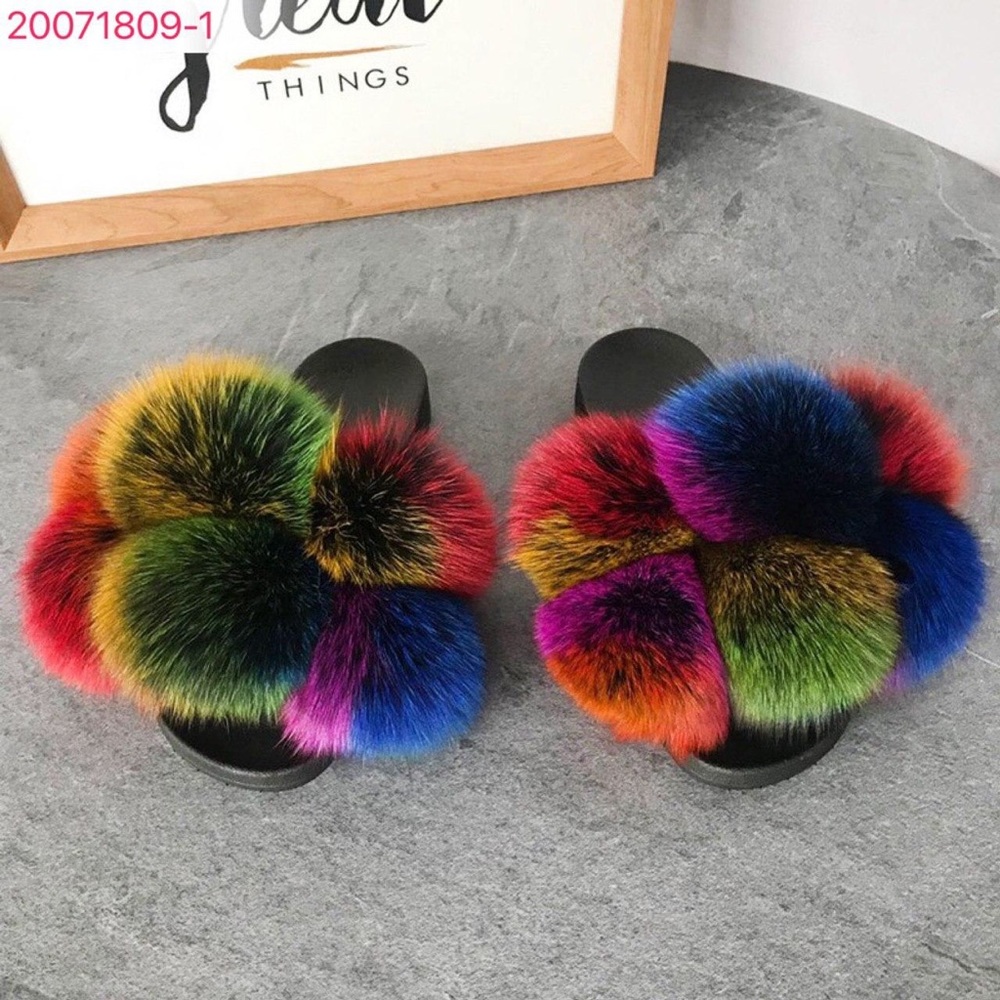Fur Slides - Picture 3 of 12